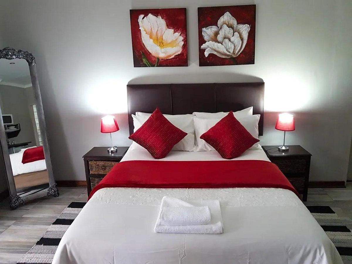 Gemstone Guest House Klerksdorp Ngoại thất bức ảnh