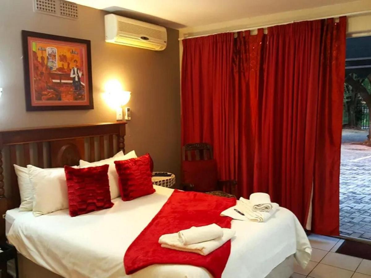 Gemstone Guest House Klerksdorp Ngoại thất bức ảnh
