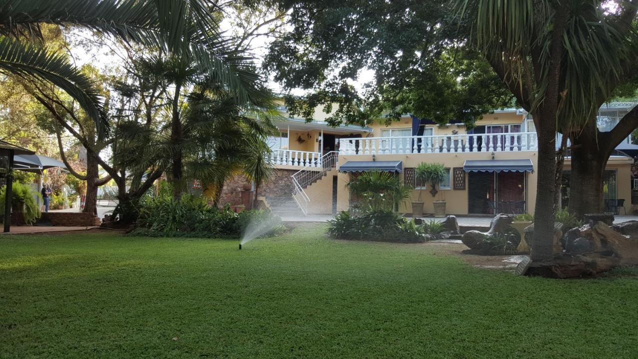 Gemstone Guest House Klerksdorp Ngoại thất bức ảnh