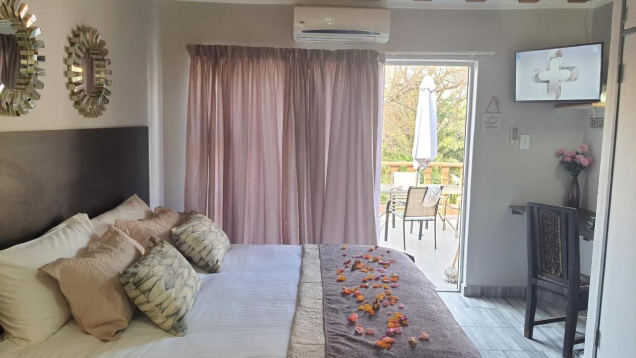 Gemstone Guest House Klerksdorp Ngoại thất bức ảnh