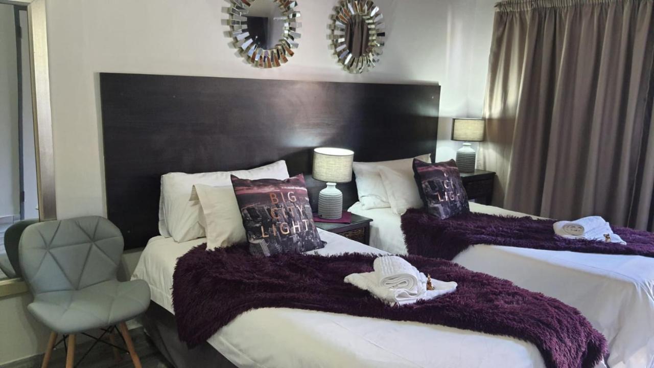 Gemstone Guest House Klerksdorp Ngoại thất bức ảnh