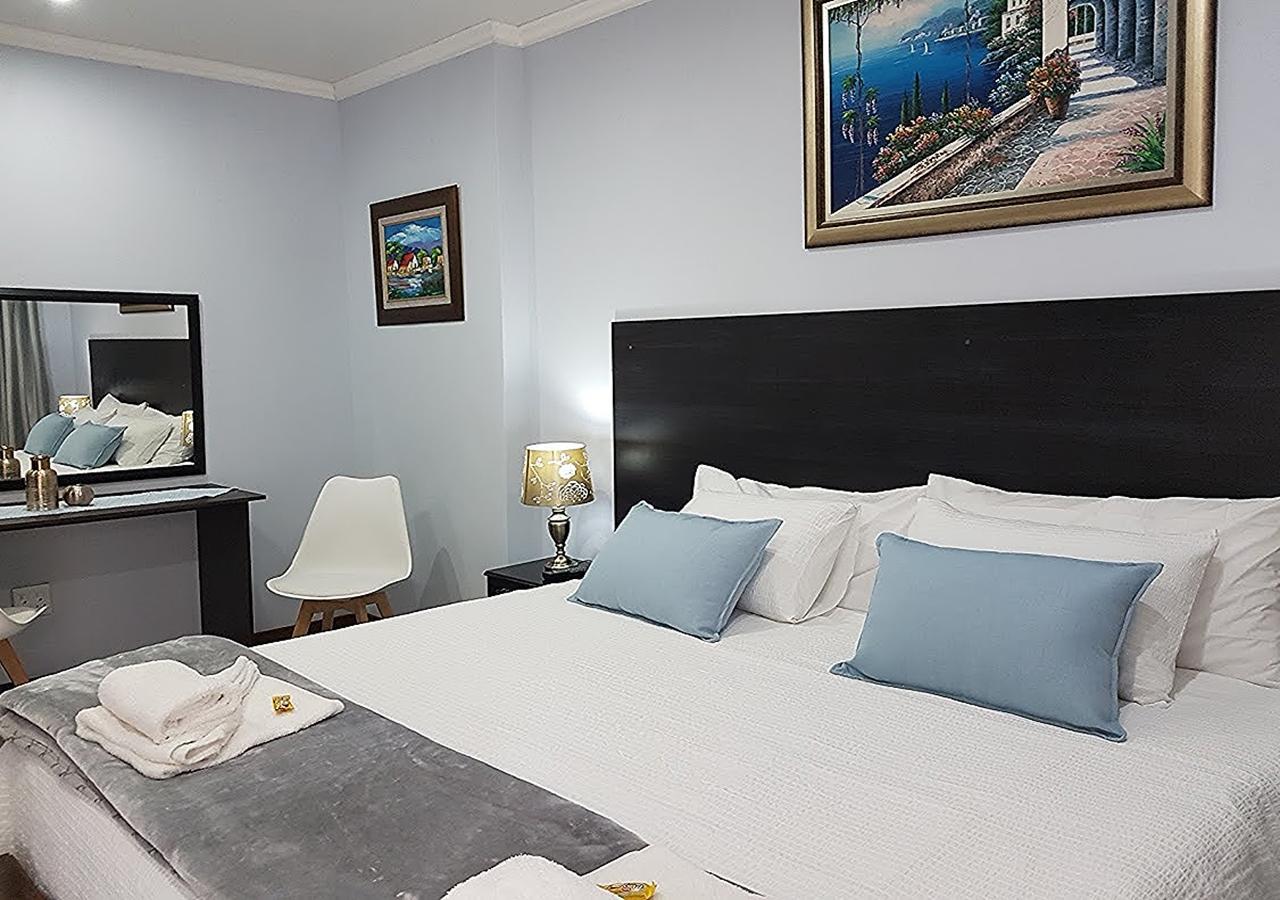 Gemstone Guest House Klerksdorp Ngoại thất bức ảnh