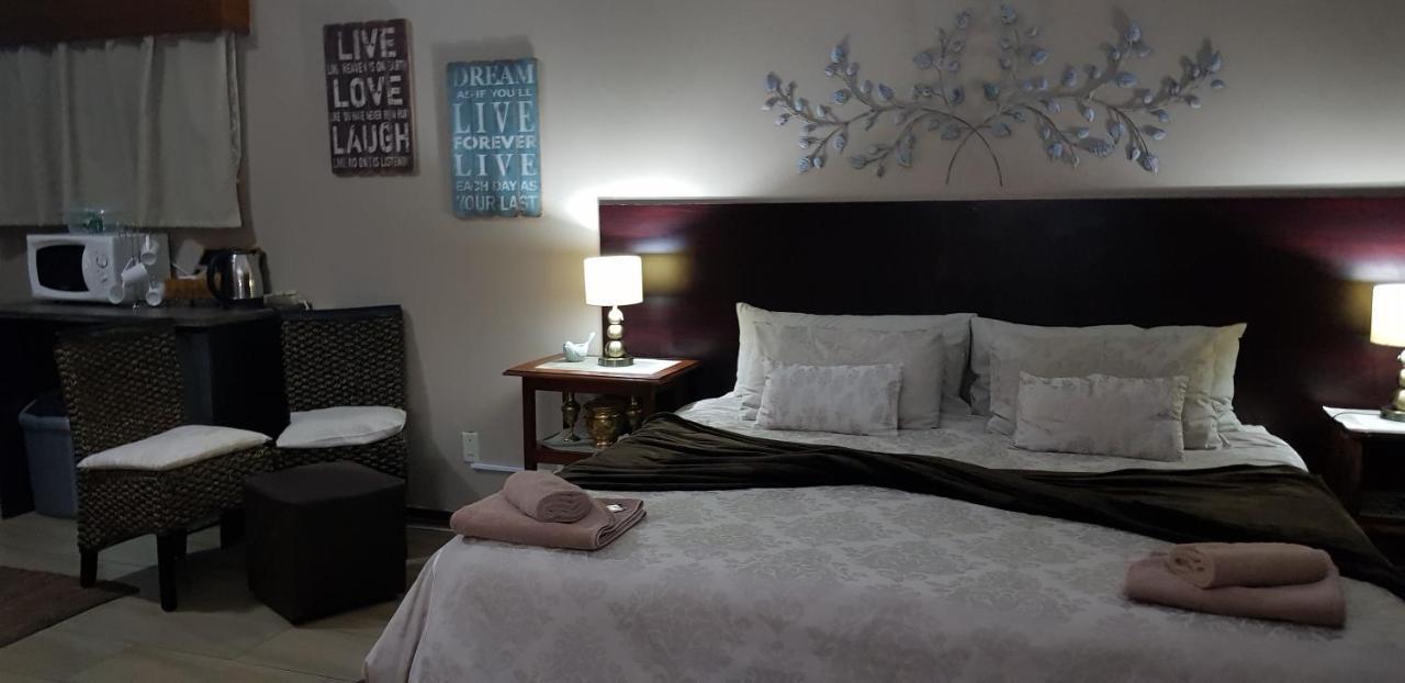 Gemstone Guest House Klerksdorp Ngoại thất bức ảnh