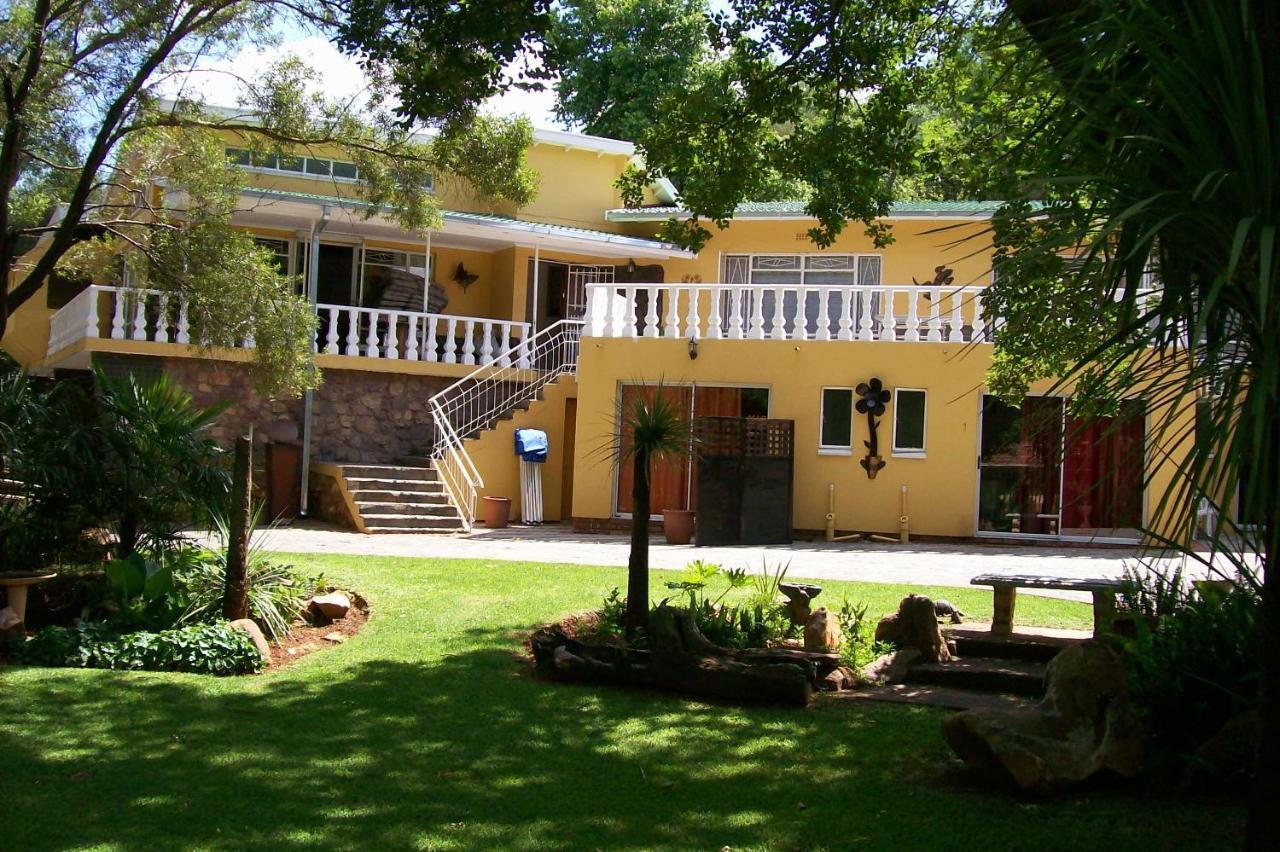 Gemstone Guest House Klerksdorp Ngoại thất bức ảnh