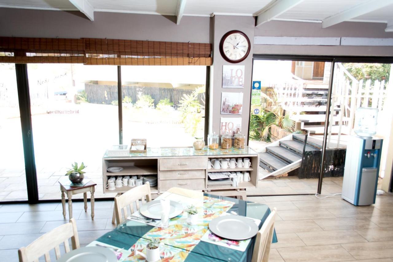 Gemstone Guest House Klerksdorp Ngoại thất bức ảnh